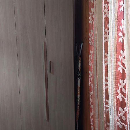 Affitti Brevi Ferrera Bilocale Ilenia 20 Minuti Da Rho Fiera E San Siro Apartment Bareggio Exterior photo